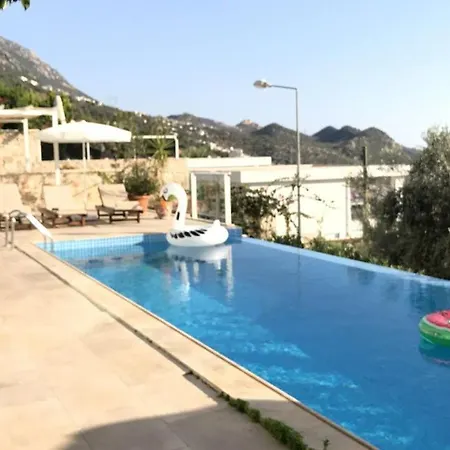 Al Nuzha Villa