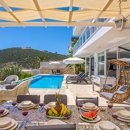 Al Nuzha Villa *